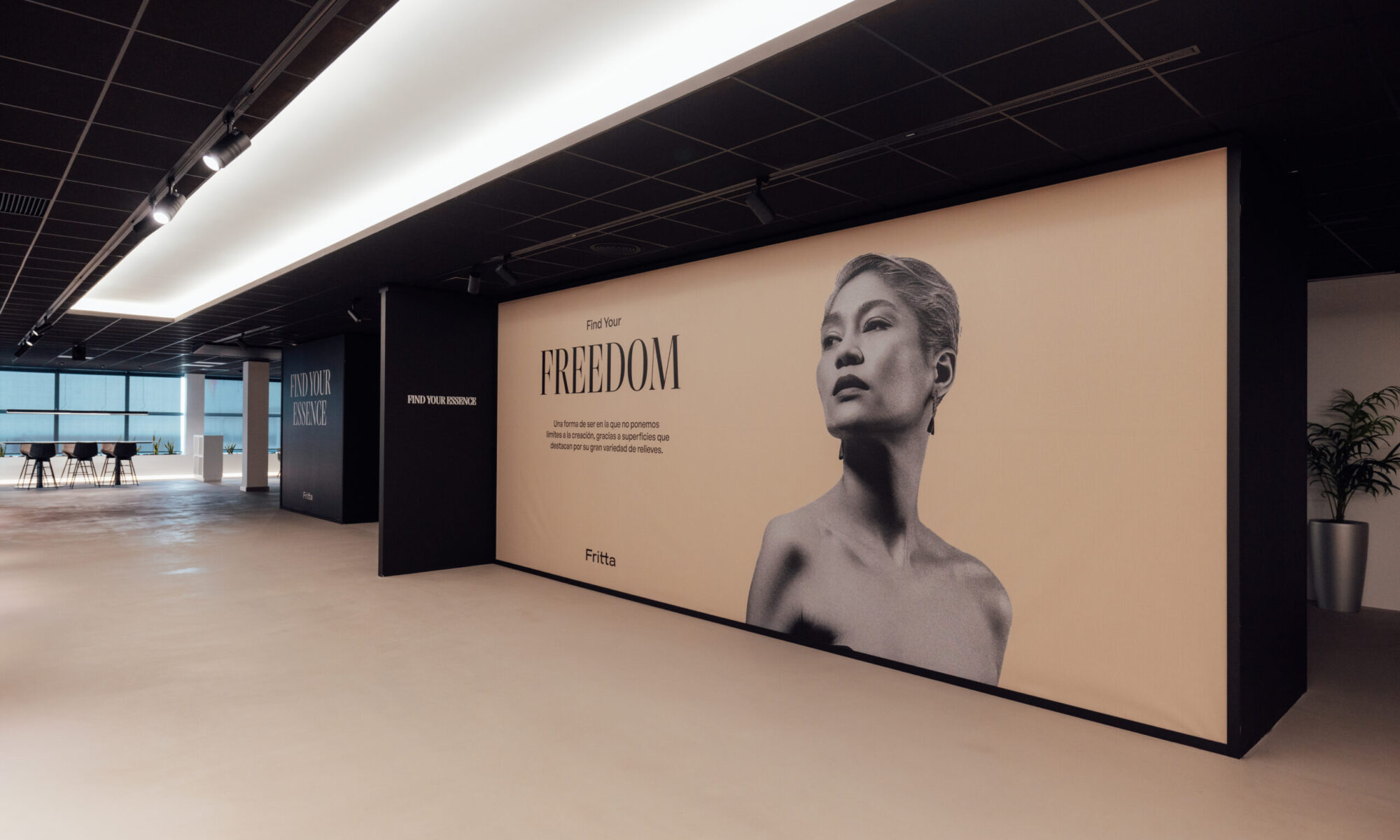 FRITTA LONA SHOWROOM 0016 scaled